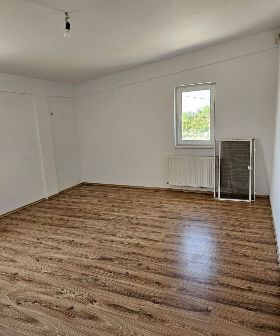 Vila,Parter+Etaj comuna Berceni 169000 eur - Poză 13