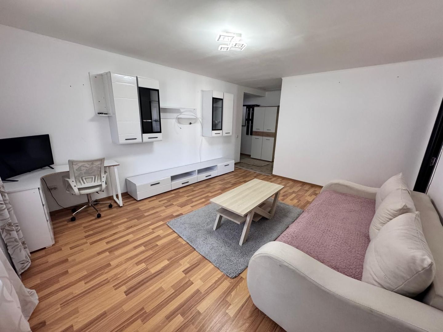 AP. 2 CAMERE- PARCARE INCLUSA, CENTRALA PROPRIE, BLOC NOU, MODERN - Poză 2