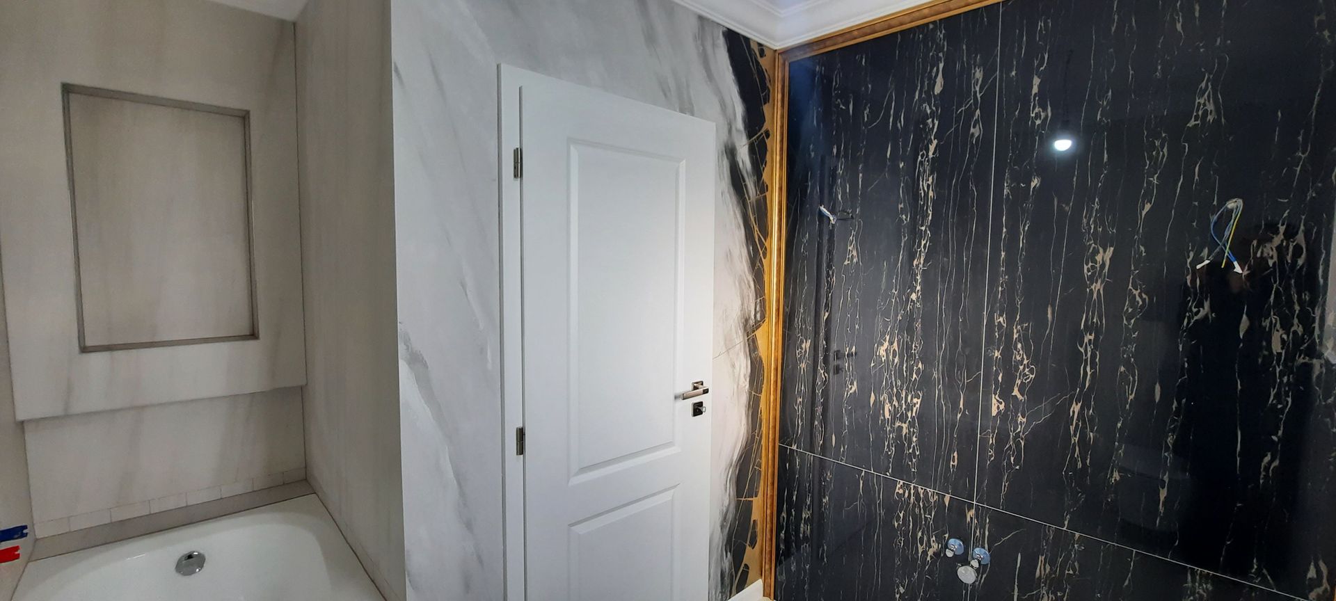 Locuinta deosebita cu finisaje PREMIUM - Poză 27