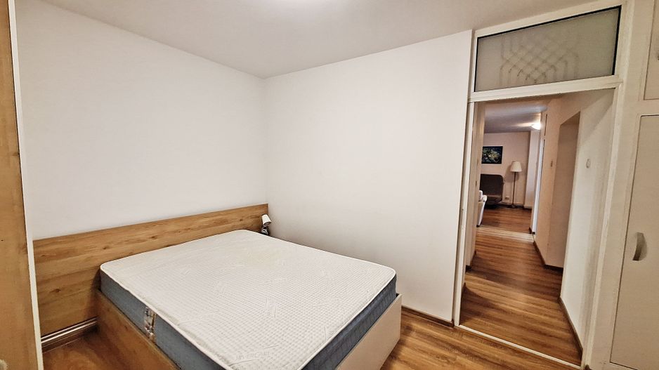 Centrul Civic, aproape de AFI, 3 camere recent renovate/mobilate, 165000 euro - Poză 7