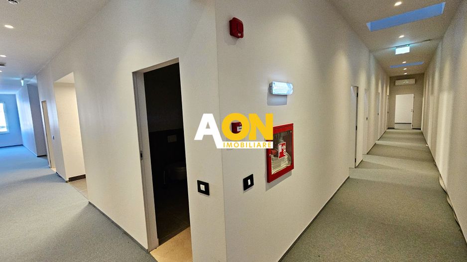 Clădire istorică ultracentrală, PUB + 13 birouri, S+P+M, renovată 2024 - Poză 19