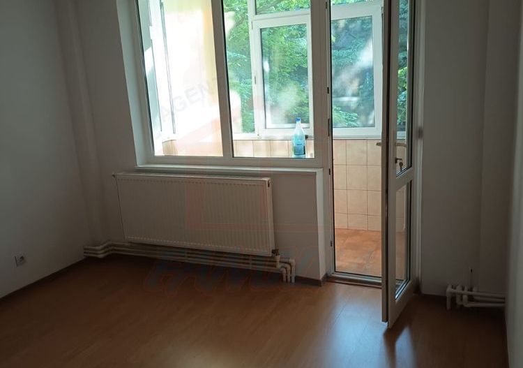 APARTAMENT CU 3 CAMERE DE VÂNZARE | MICRO 17 - Poză 5