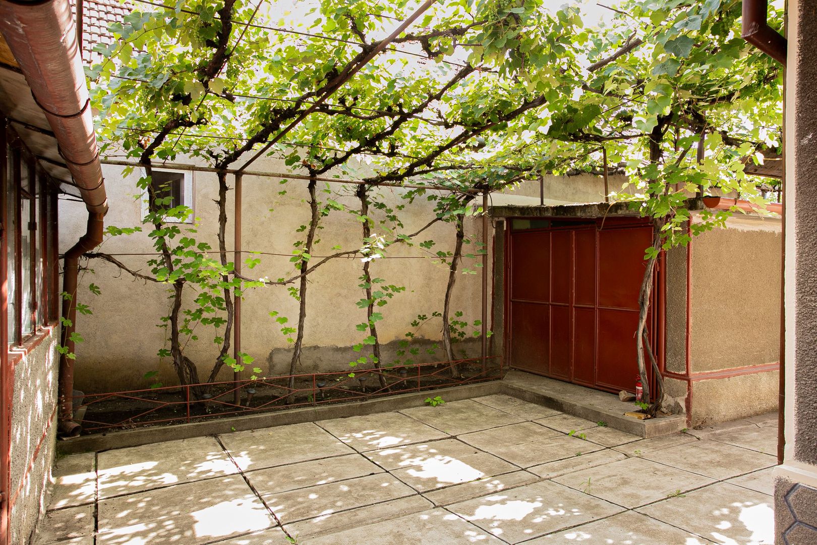 Rezervat Casa din caramida cu teren generos in Gradiste - Poză 5