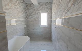 Duplex spatios cu garaj si pereti dublii - Poză 16