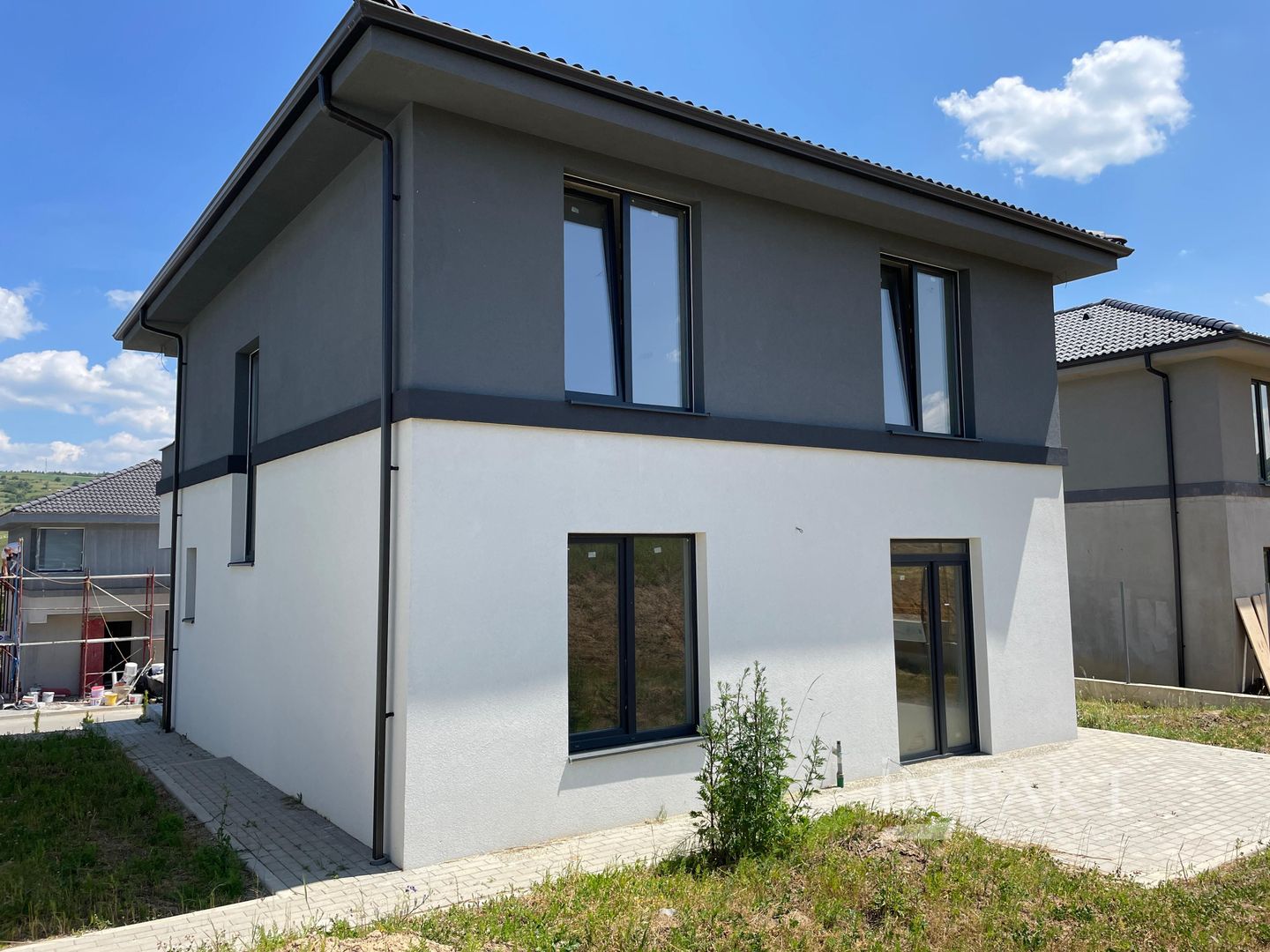 Casa individuala de vanzare intr-un complex nou din Corusu! - Poză 4