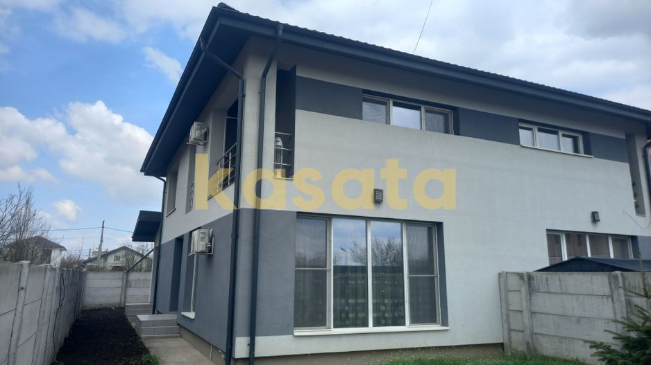 Vilă Modernă 4 Camere | Curte Privată | Zonă Excelentă & Facilități - Poză 1