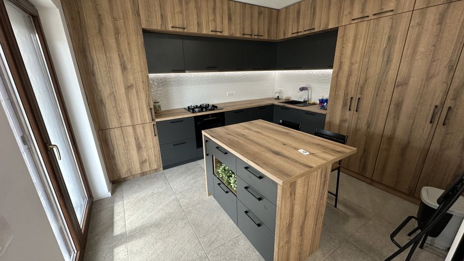 Casa deosebita intr-un cartier privat cu bariera - Poză 13