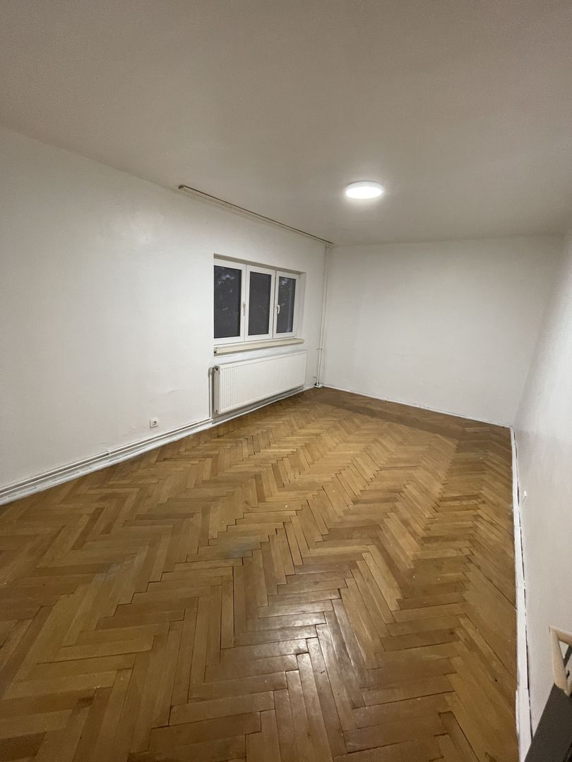 Lipovei | 2 camere | Decomandat | Centrala proprie | Boxa - Poză 1