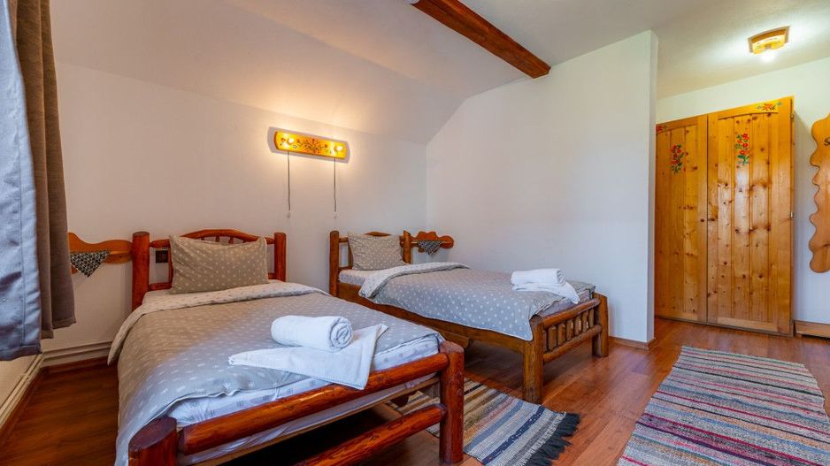 Casa + Pensiune deosebita - Orlat, Sibiu - Poză 22