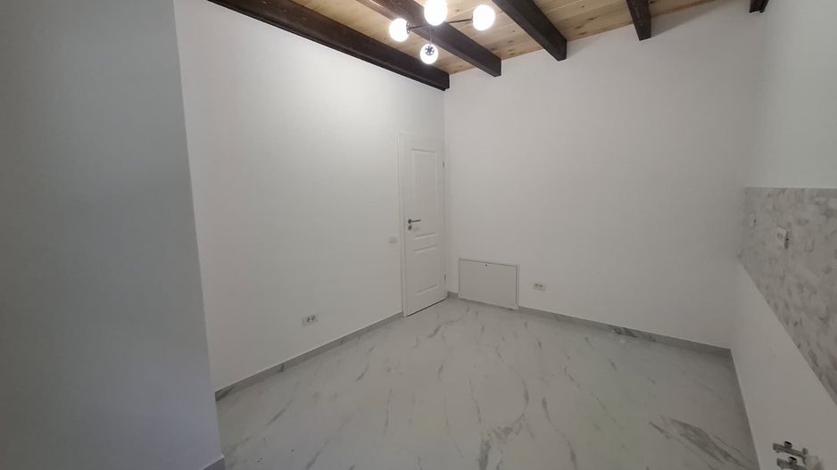Apartament 4 Camere  in Vila , Centrala , Parcare , Totul Nou L352 - Poză 5