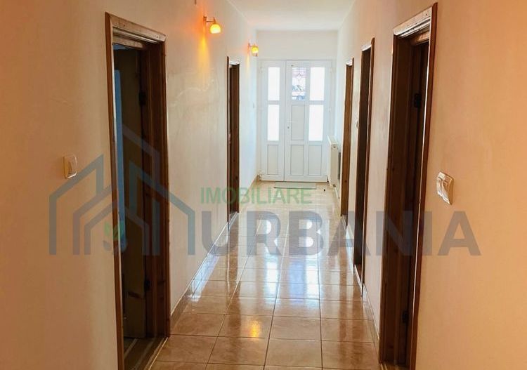 Casă de vânzare în Pașcani, Zona Centrală | 98,5 mp utili | 412 mp teren - Poză 2