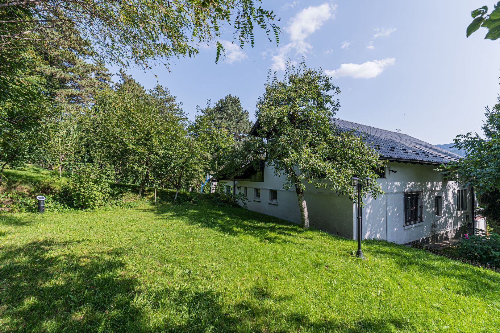 Vila de lux,  de inchiriat! Drumul Poienii! - Poză 48