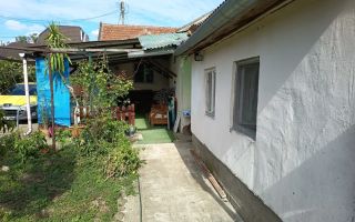 BRASADAS vinde casă 4 cam zona UNIO pentru două familii. - Poză 4