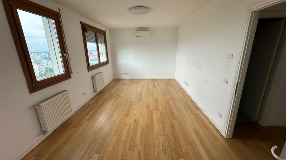 Birouri  cladire noua, zona centrala - Poză 6