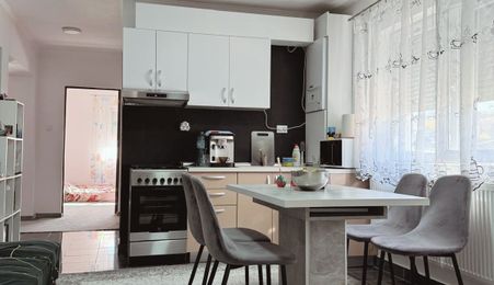 Ap3 camere | Zona QBIZ / Spitalul Județean | Etaj 1- Pret 109.000 euro