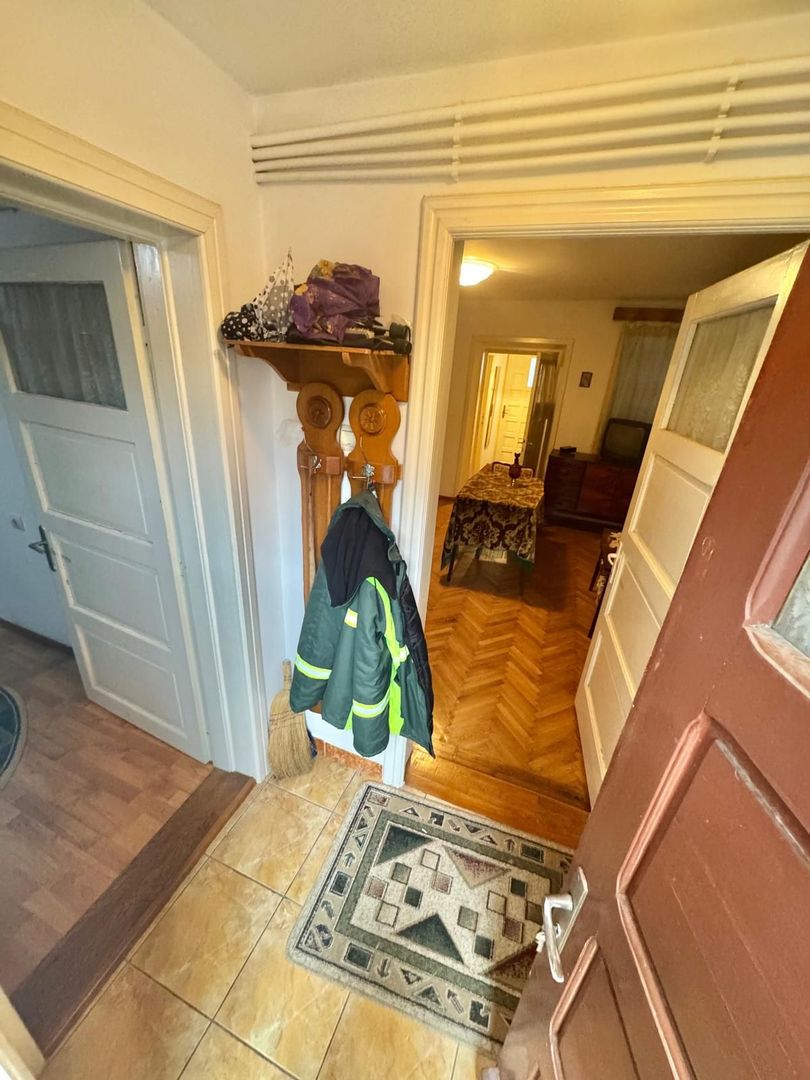 Casă de vânzare  zona Str. Gheorghe Doja, 3 camere - Poză 2