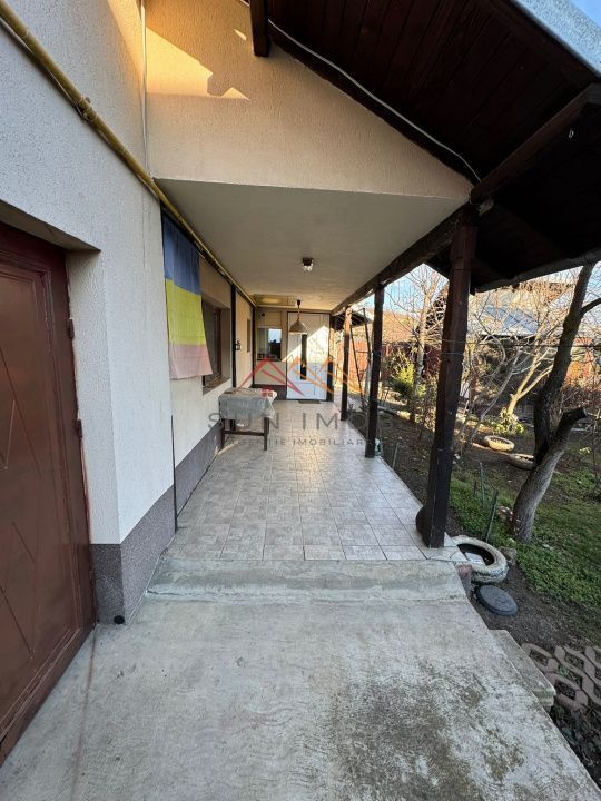 Vila de vanzare, 5 camere, garaj, 383 m2 teren, Campina - Poză 2