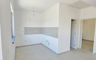 Casa Isalnita-La Cheie-2026-80mp Utili-322mp Teren-Toate Utilitatile - Poză 3