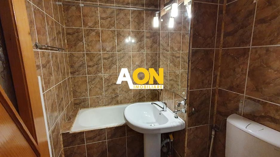 Apartament 3 camere, etaj 1, Cetate, zona Liceului Militar - Poză 9