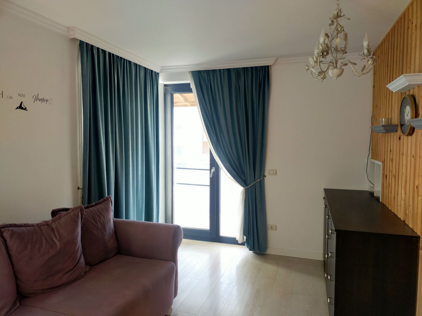 APARTAMENT CU 2 CAMERE IN DUMBRAVITA - Poză 1