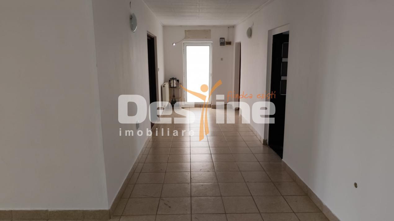Casa  central Paulesti 450 mp s.c.  775 mp teren - Poză 2