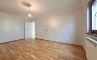 Liber, apartament 2 camere, 53 mp, Nicolina - Belvedere, baie cu geam - Poză 3