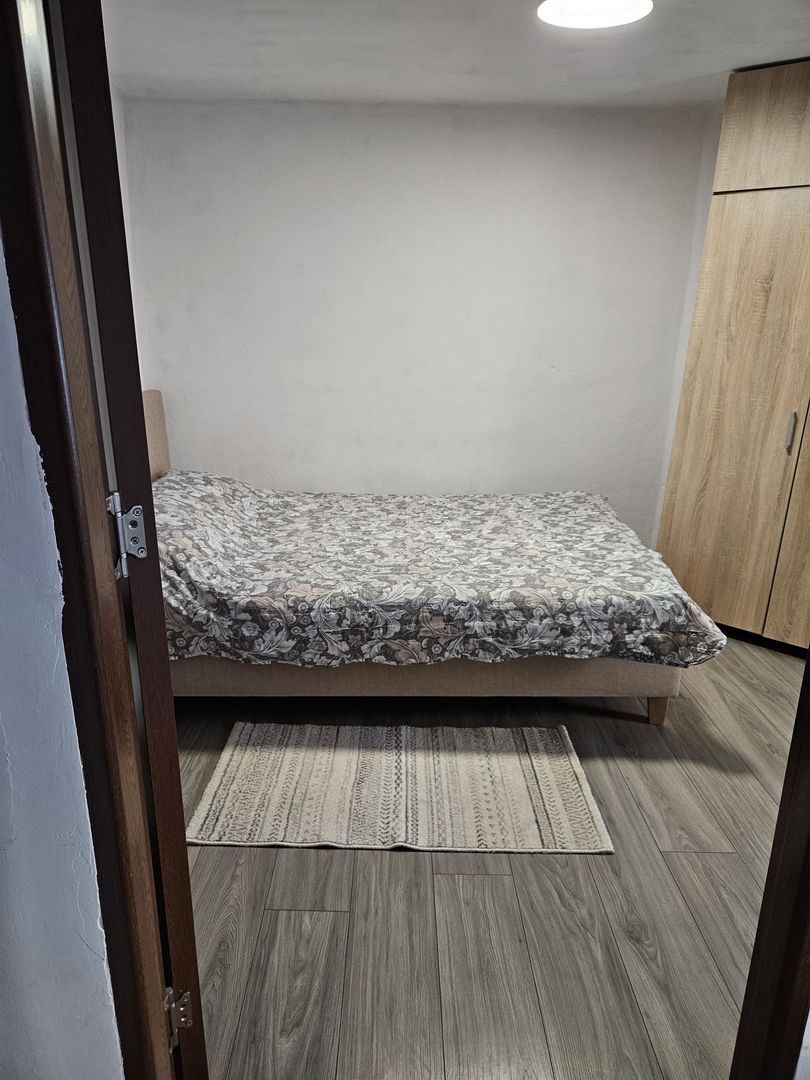 De vanzare apartament cu 2 camere in zona semicentrala - Poză 5