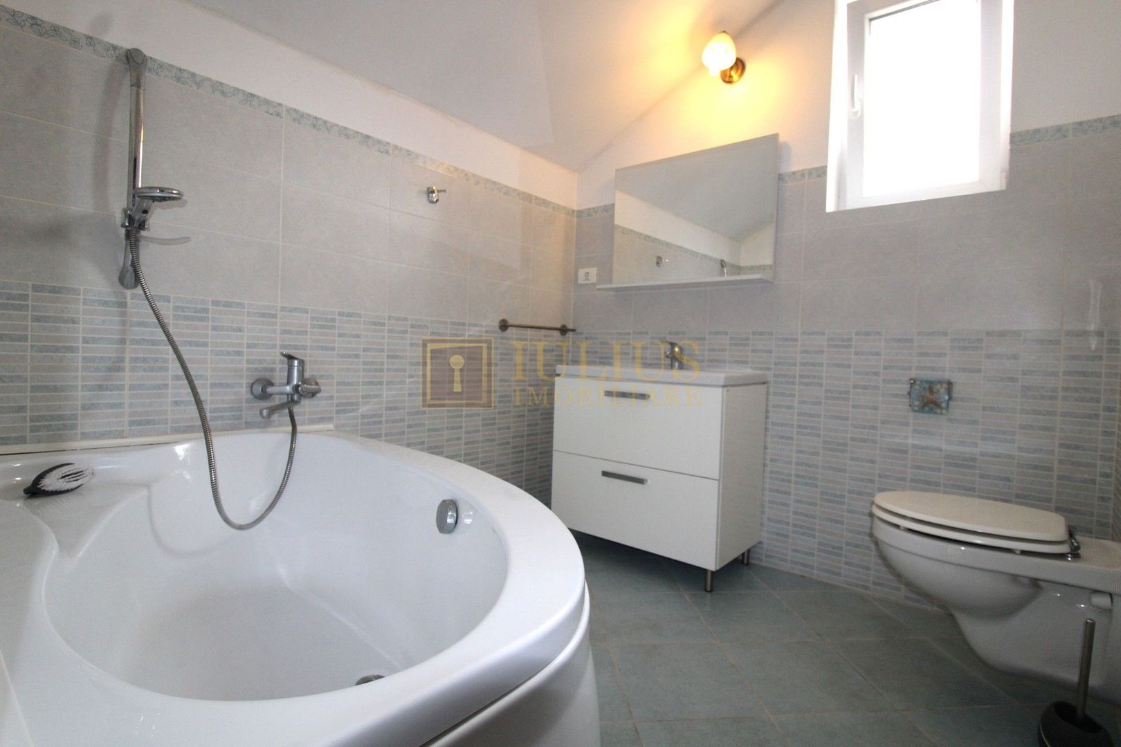 Duplex spațios – Dumbrăvița, cu garaj, bucatarie inchisa - Poză 22