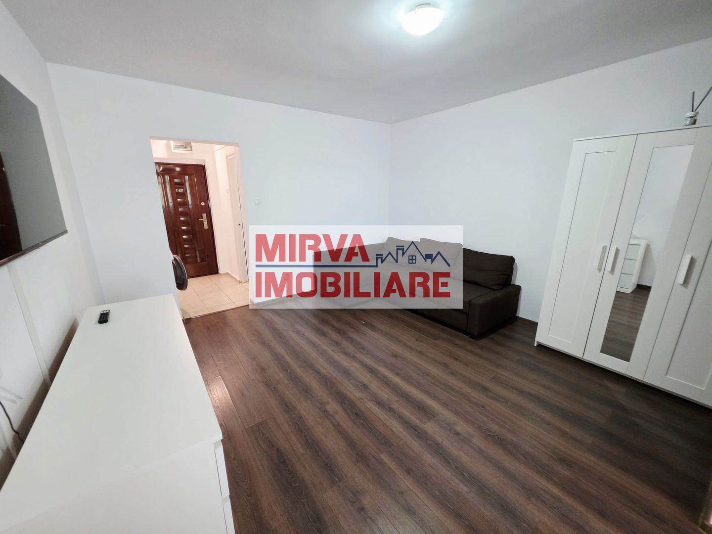 Prima închiriere! Garsonieră modernă Nord, mobilată complet - Poză 7