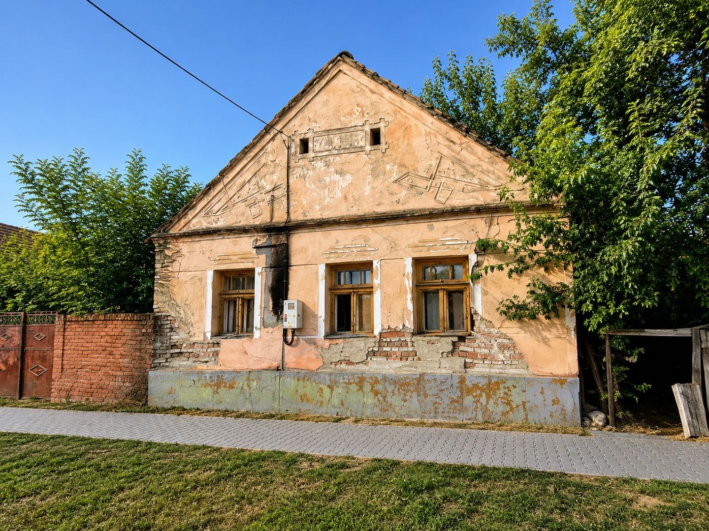 Casă de vânzare , 2600 mp teren - Poză 2
