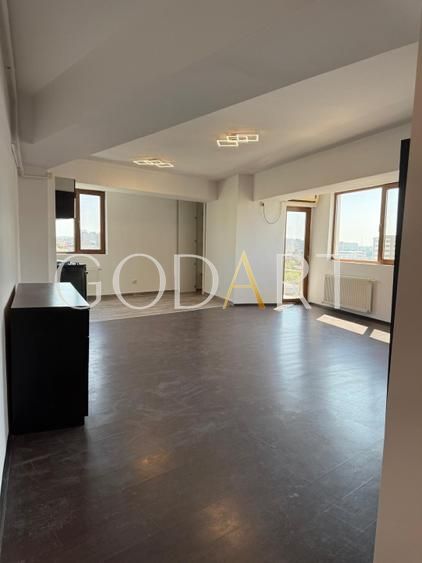 Oportunitate | Apartament doua camere | Vedere panoramica | Metrou - Poză 9