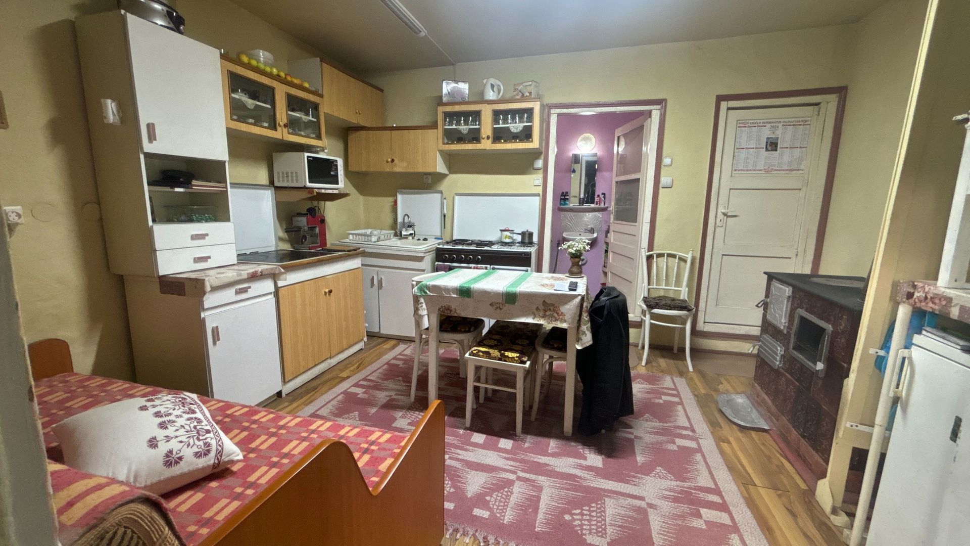 Casă 3 camere 100 M² cu 2360 M² teren - Poză 8