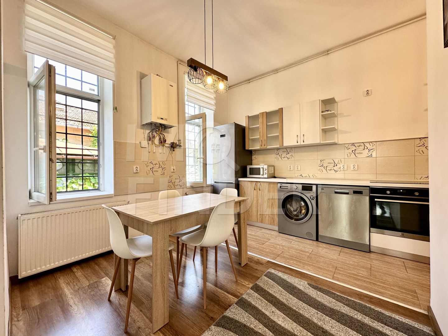 Închiriere 3 camere, 65 mp, în vilă, Str Republicii, aproape de UMF - Poză 2