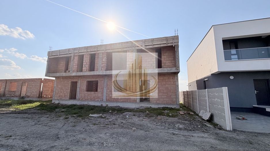 Duplex 240 mp utili | 500 mp Teren | 2 Apartamente | 140.000 € - Poză 1
