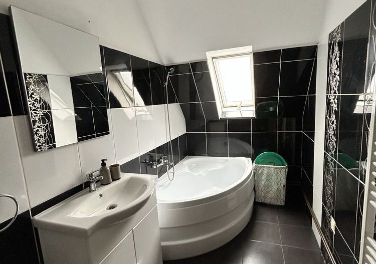 Apartament - mansarda 78.000 Girocului - Poză 5