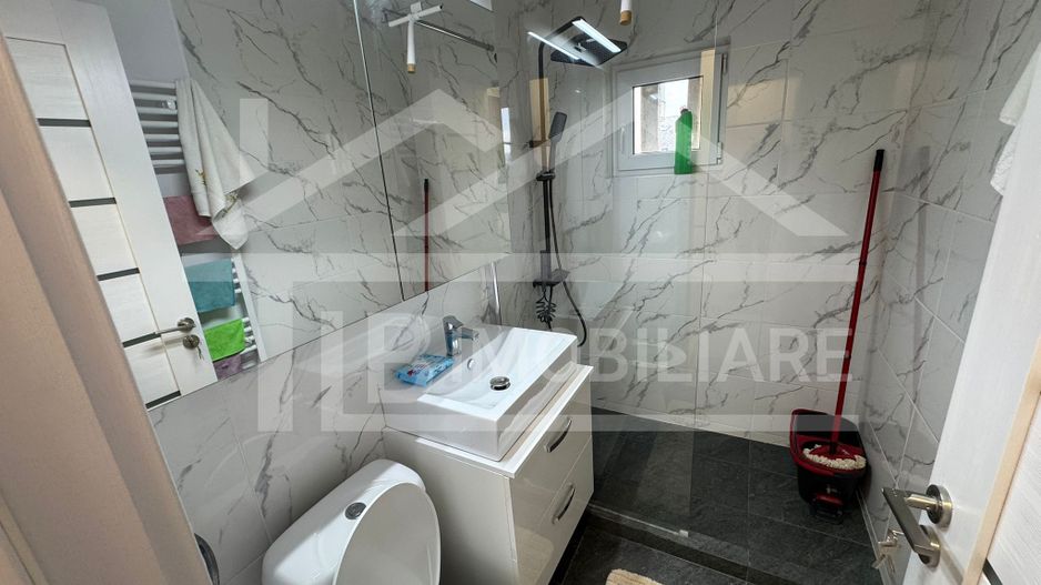 Apartament cu 2 camere, 60mp, decomandat, Zona Central - Poză 8