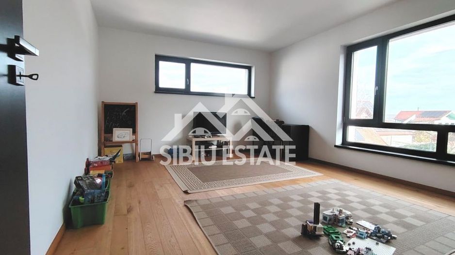 Casa moderna, terasa panoramica, HOME & BUSINESS - Poză 3