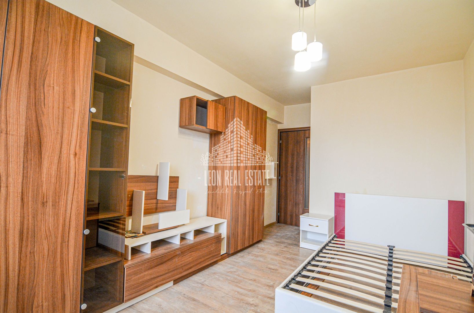 Apartament spatios 3 camere decomandate + 2 locuri de parcare in Baciu - Poză 15