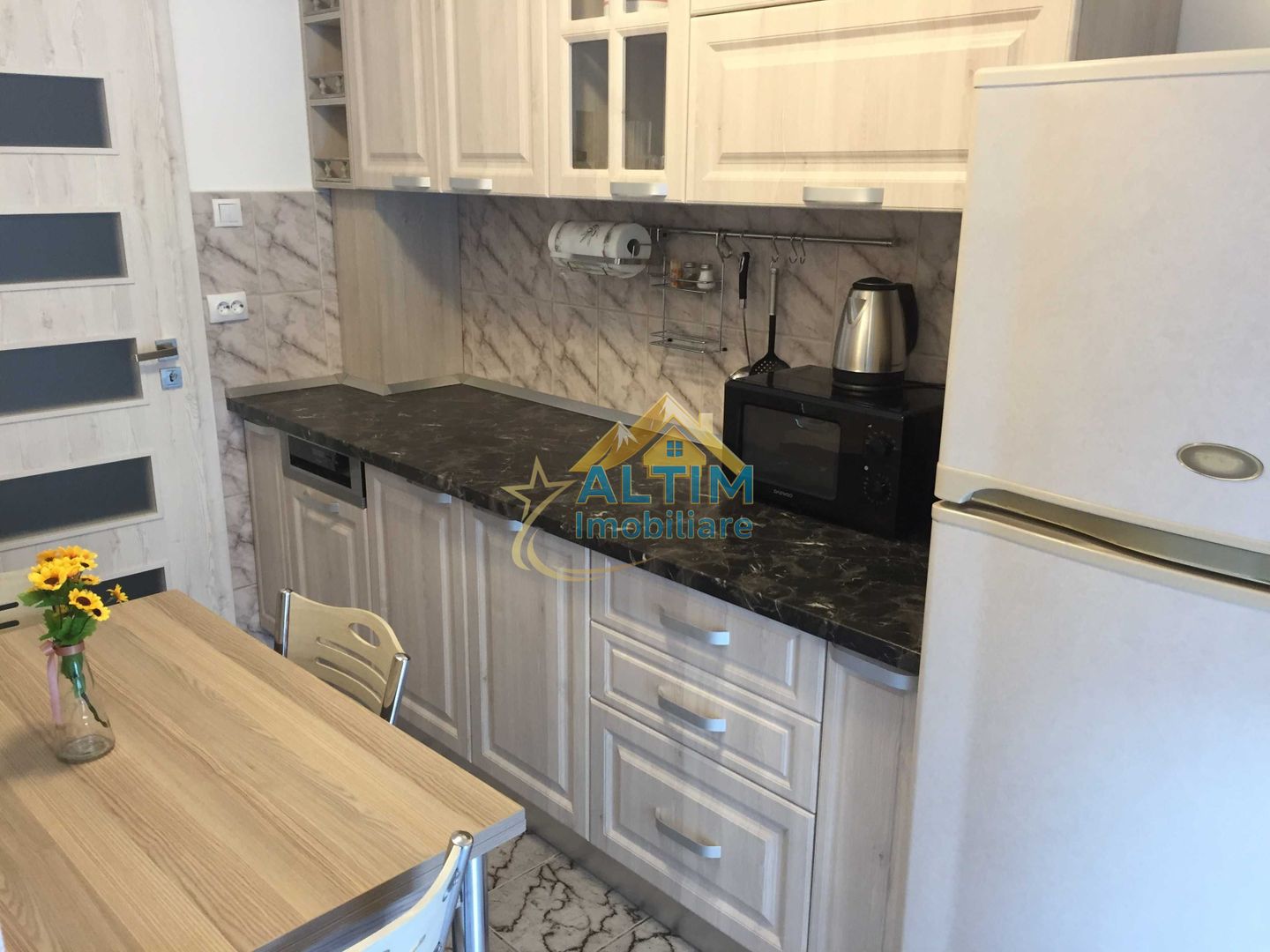 Apartament 3 camere, 2 băi, Răcădău, Brașov - Poză 6