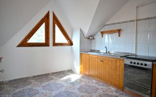 Casa cu 7 camere de vanzare | Zona Centrala, Baicoi | Comision 0% - Poză 18