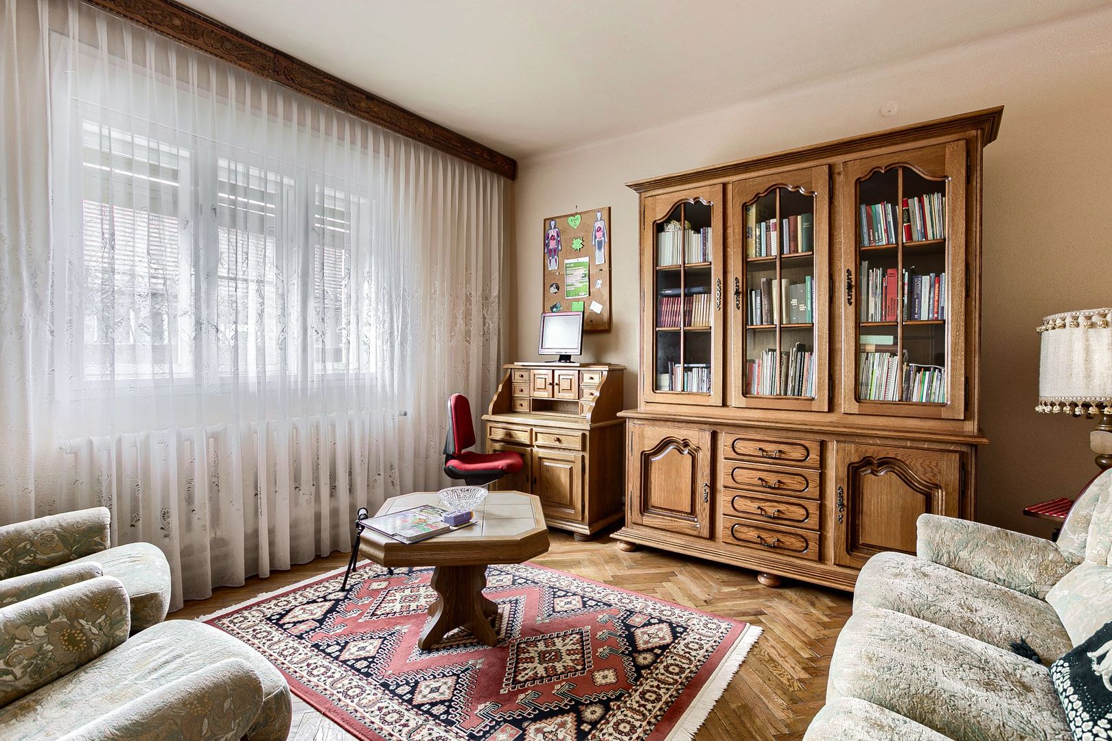 Casa cu 5 camere în Fântânele - Poză 2