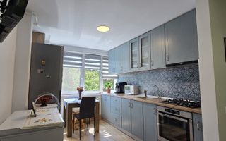 Vand apartament cu 2 camere in Cornisa, et. intermediar, lift nou - Poză 9