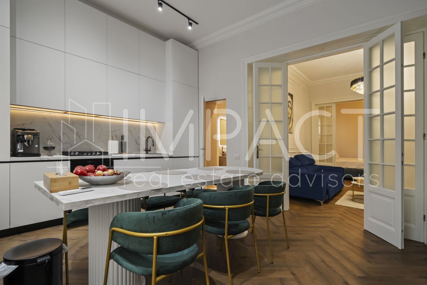APARTAMENT DEOSEBIT CU 3 CAMERE IN VILA || CURTE - Poză 1