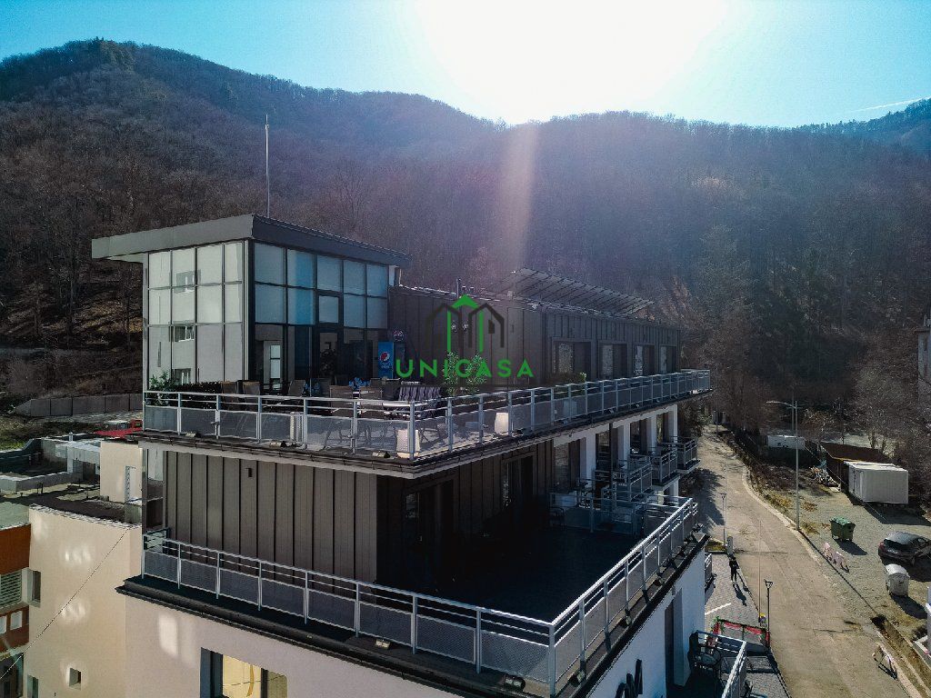 Hotel de Vânzare în Stațiunea Căciulata – Oportunitate Unică de Investiție - Poză 2