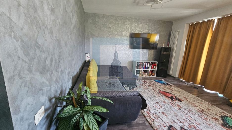 De vanzare apartament 3 camere/zona Rulmentul - Poză 1