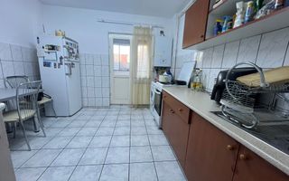 3 camere decomandate, Piata Marasti, LIDL, The Office, OMV - Poză 5