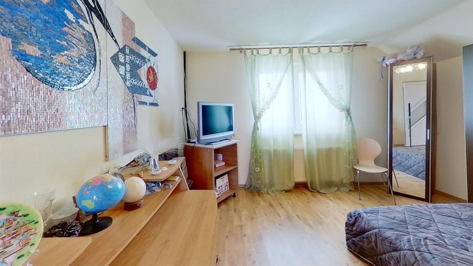 Camin primitor pe compozitie particulara, curte individuala - Poză 27