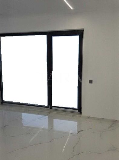 Apartament 3 camere ultrafinisat, zona Metro - Poză 5