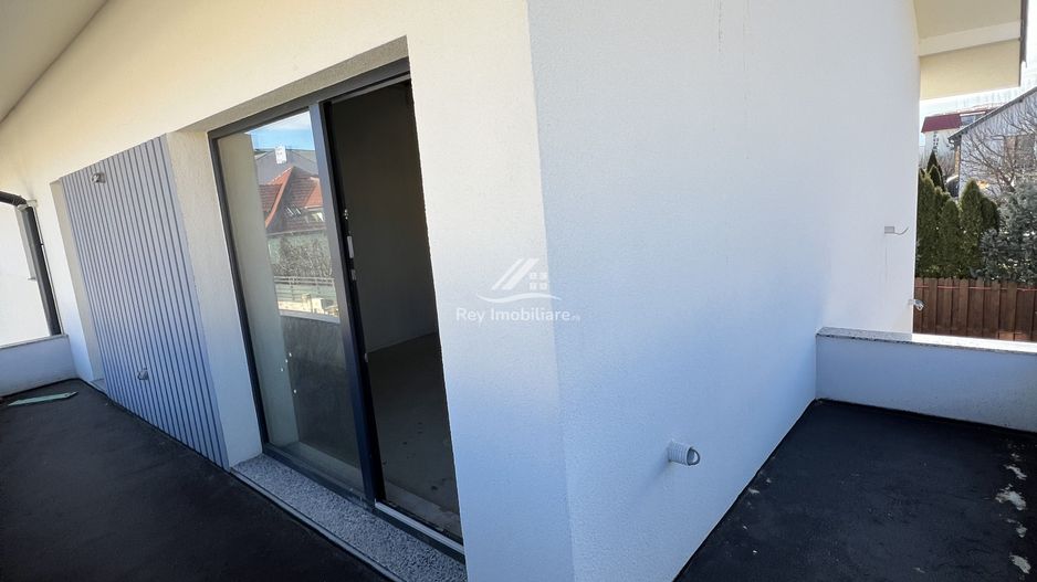 Casă construcție de Lux de vânzare în Șelimbar zonă bună - Poză 6