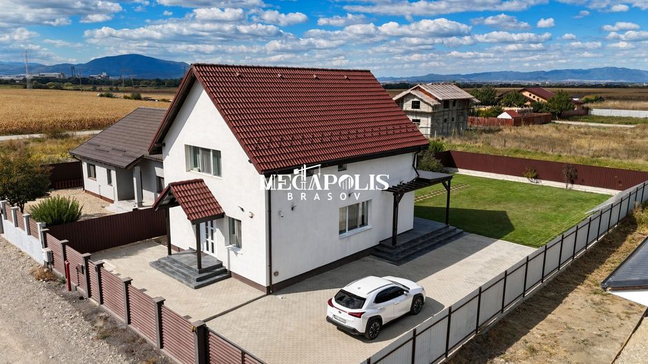 Casă individuală 4 camere | 648 mp teren | Sânpetru - Poză 2